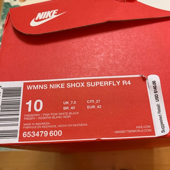 New in box NIB size 10 Nike Women’s SHOX Superfly R4 pink running sneakers shoes - Picture 3 of 4
